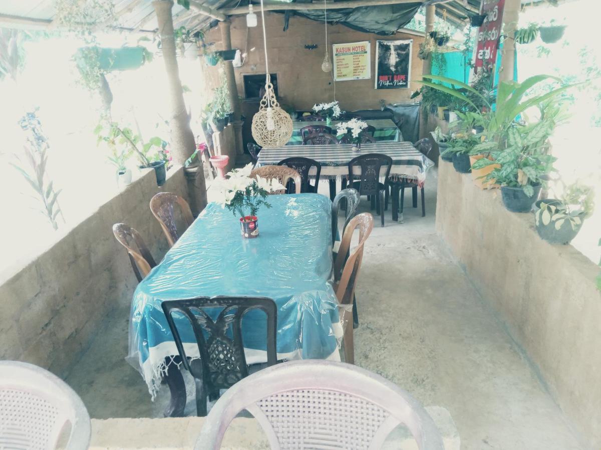 Kasun Hotel Koslanda Ngoại thất bức ảnh